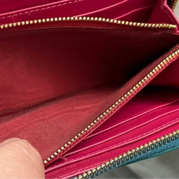 Miu Miu long wallet zipper green ribbon NWOT - Picture 4 of 16